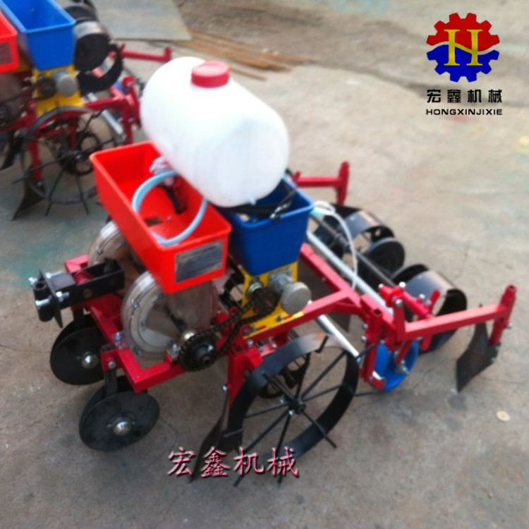 80型號噴藥覆膜機(jī) 晉江地區(qū)高效農(nóng)業(yè)打藥機(jī)解析
