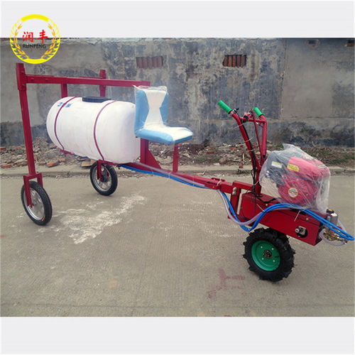 家用小型手推式噴霧器 果園高壓遠(yuǎn)射程噴藥機的多場景應(yīng)用與運秧機的巧妙結(jié)合